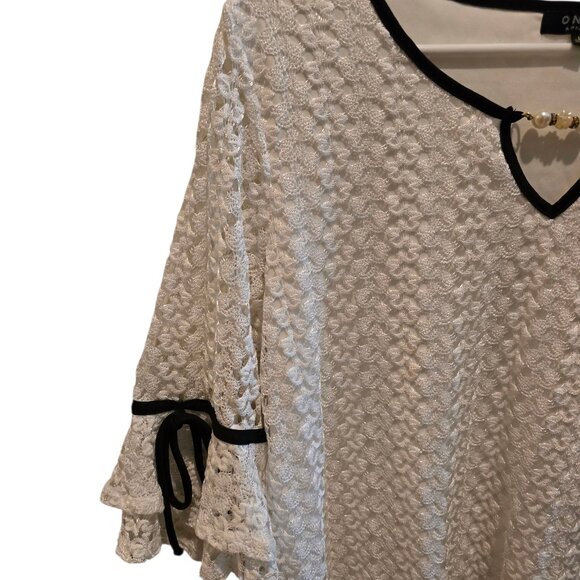 Onyx Apparel Blouse Shirt Top Crochet Cream and Black Bell Sleeve Size L - Picture 2 of 10
